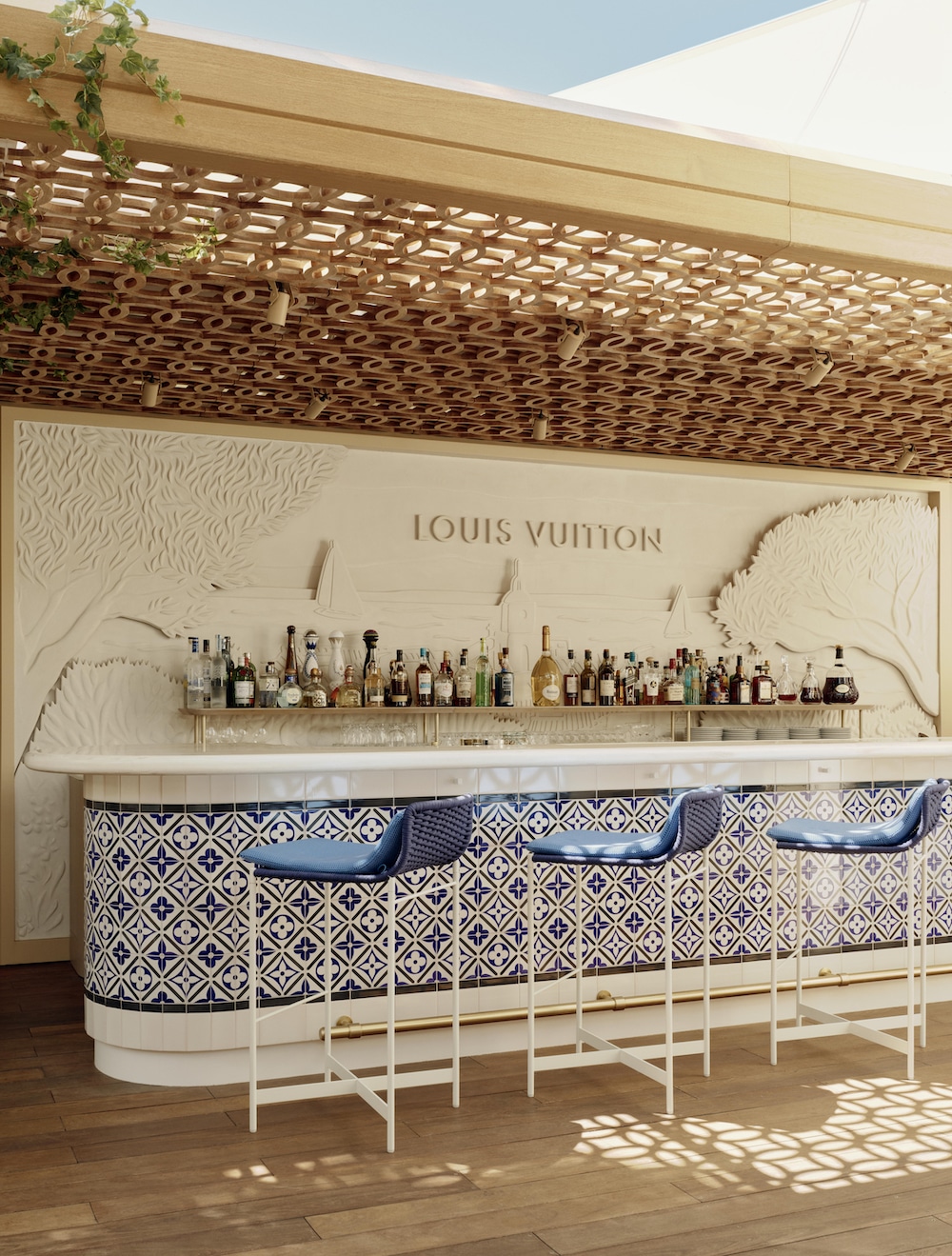 Saint Tropez Restaurant: Louis Vuitton Fusing Fashion and Food